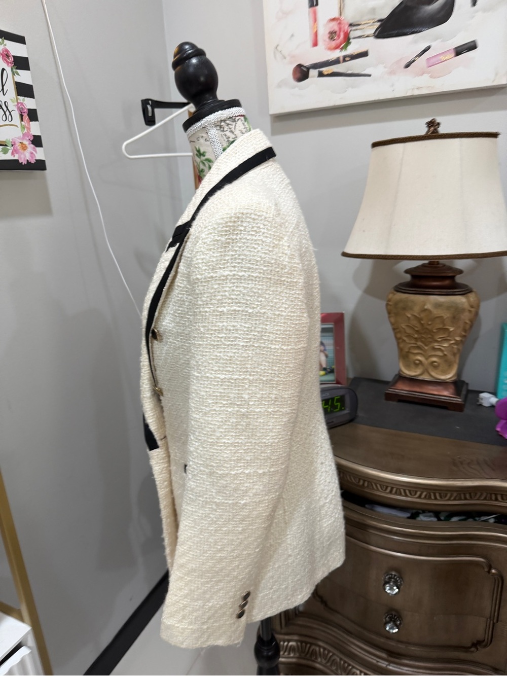 Zara Cream Bouclé Double-Breasted Blazer with Black Trim - Picture 5 of 10